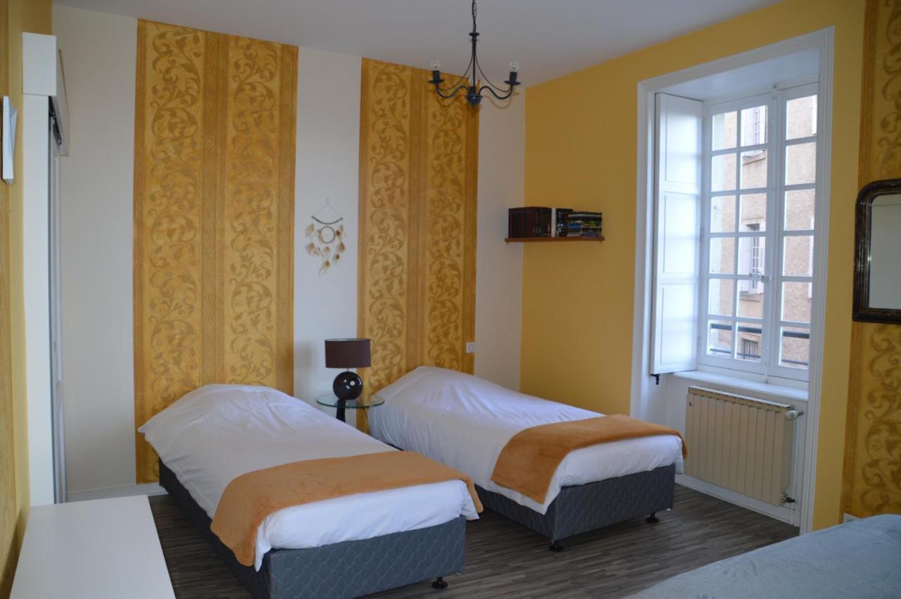 Maison Au Loup - Superbe Ancien Hotel Particulier Du Xvie Siecle Au Coeur De La Vieille Ville Du Puy Le Puy-en-Velay Eksteriør bilde